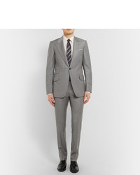 Серый костюм от Huntsman