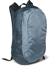 Мужской серый нейлоновый рюкзак от Arc'teryx