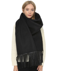 Серый палантин от Mackage