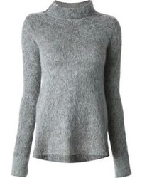 Серый пушистый свитер с круглым вырезом