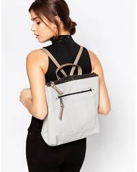 Женский серый рюкзак от Fiorelli