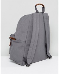 Женский серый рюкзак от Eastpak