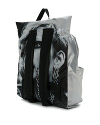 Мужской серый рюкзак от Eastpak