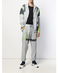 Мужской серый спортивный костюм от Nike