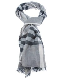 Женский серый шарф в шотландскую клетку от Burberry