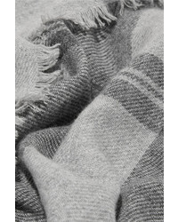 Женский серый шарф в шотландскую клетку от Tomas Maier