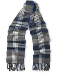 Мужской серый шарф в шотландскую клетку