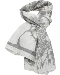Женский серый шарф с цветочным принтом