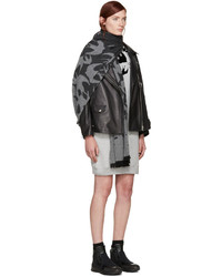 Женский серый шарф от MCQ