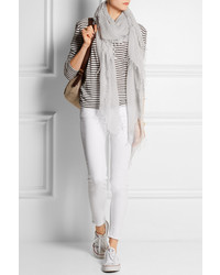 Женский серый шарф от Chan Luu