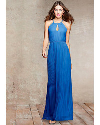 Синее вечернее платье со складками