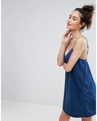 Синее джинсовое платье-комбинация от Pull&Bear