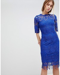 Синее кружевное платье-футляр от Paper Dolls