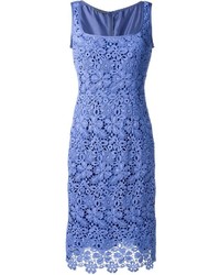 Синее кружевное платье от Alberta Ferretti