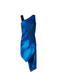 Синее платье прямого кроя от Neil Barrett
