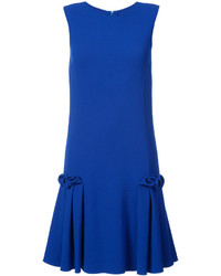 Синее платье прямого кроя от Oscar de la Renta