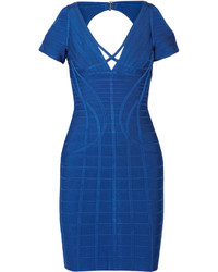 Синее платье-футляр с вырезом от Herve Leger