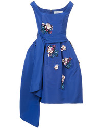Синее шелковое платье с украшением