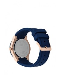 Женские синие часы от GUESS