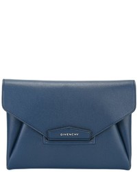 Синий клатч от Givenchy