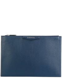 Синий клатч от Givenchy