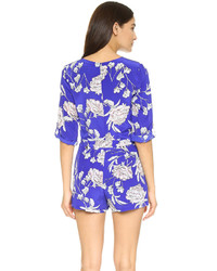 Синий комбинезон с шортами с цветочным принтом от Yumi Kim