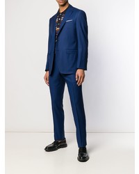 Синий костюм от Canali