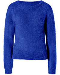 Синий пушистый свитер с круглым вырезом