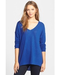 Синий свободный свитер
