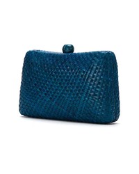 Синий соломенный клатч от Serpui