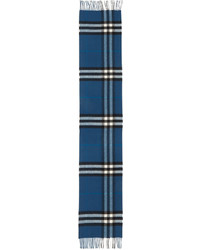 Синий шарф в шотландскую клетку