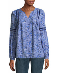 Синяя блузка с длинным рукавом с "огурцами"