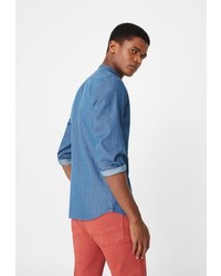 Мужская синяя джинсовая рубашка от Mango Man