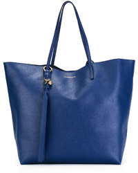 Синяя кожаная большая сумка от Alexander McQueen