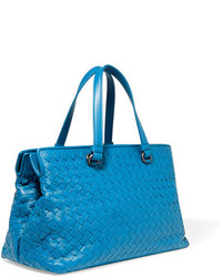 Синяя кожаная большая сумка от Bottega Veneta