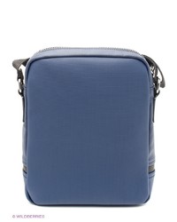 Синяя сумка почтальона от Calvin Klein
