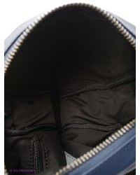 Синяя сумка почтальона от Calvin Klein