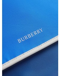 Синяя сумка почтальона от Burberry
