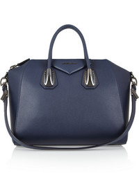 Синяя сумочка от Givenchy