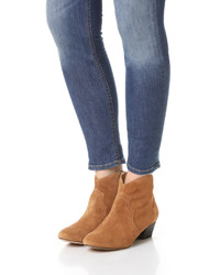 Табачные замшевые ботильоны от Schutz