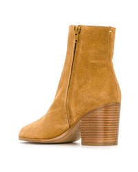 Табачные замшевые ботильоны от Maison Margiela