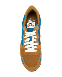 Мужские табачные замшевые низкие кеды от Nike