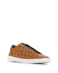 Мужские табачные кожаные низкие кеды с принтом от MCM