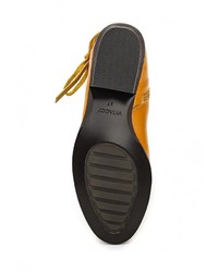 Табачные кожаные сапоги от Vitacci