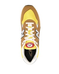 Мужские табачные низкие кеды от New Balance