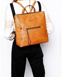 Женский табачный кожаный рюкзак от Fiorelli