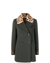 Темно-зеленое пальто с леопардовым принтом
