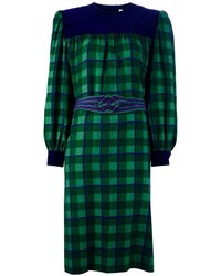 Темно-зеленое платье прямого кроя в шотландскую клетку от Givenchy