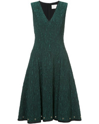 Темно-зеленое платье с люверсами