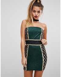 Темно-зеленое платье с украшением от PrettyLittleThing